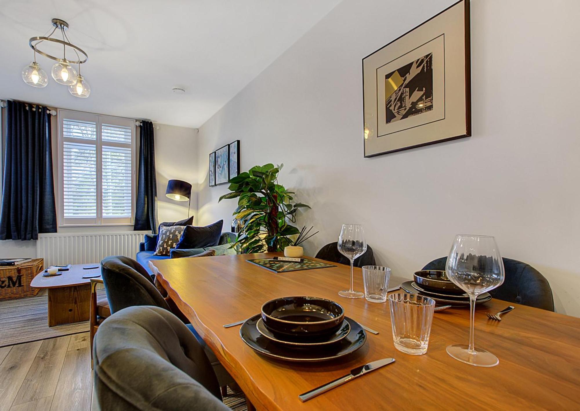 Stylish, Business Traveller Friendly Apartment, With Free Parking And Netflix Farnborough (Hampshire) Exterior foto