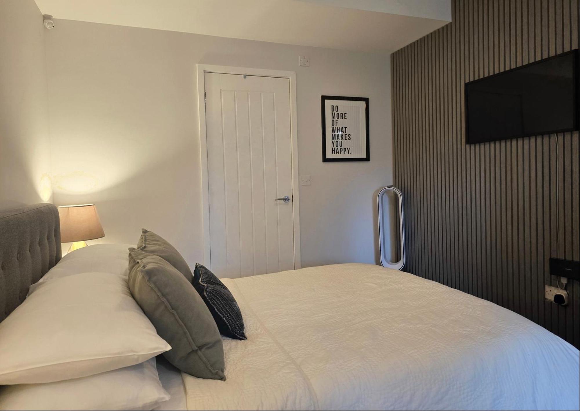 Stylish, Business Traveller Friendly Apartment, With Free Parking And Netflix Farnborough (Hampshire) Exterior foto