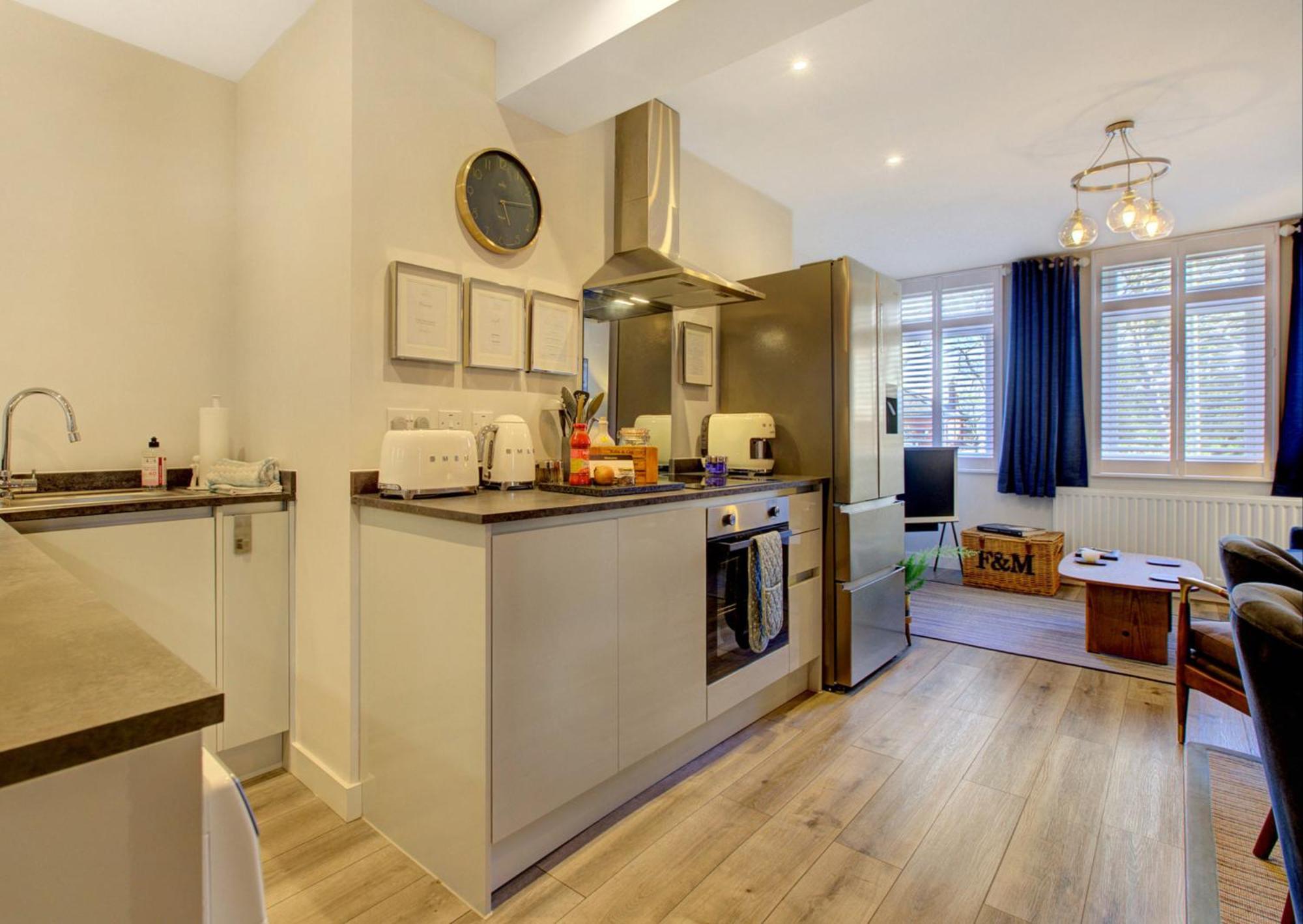 Stylish, Business Traveller Friendly Apartment, With Free Parking And Netflix Farnborough (Hampshire) Exterior foto